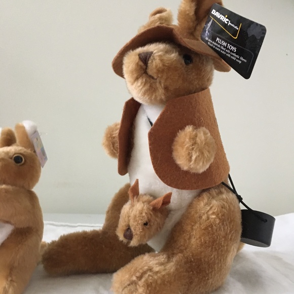 Duo of Kangaroos with Joeys. Bought in Australia🇦🇺NWT ❤️❤️❤️ - Picture 5 of 10